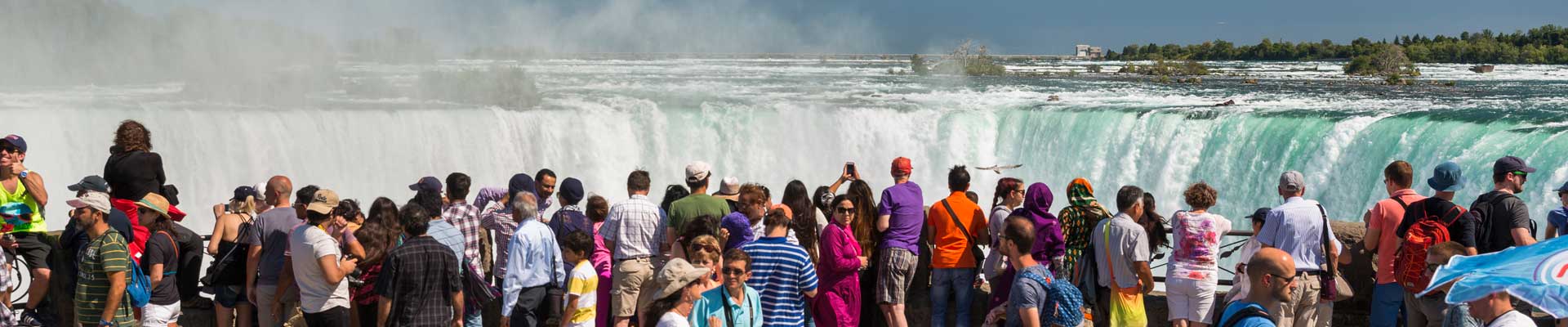 Toronto To Niagara Falls Private Tour Upto 28 People